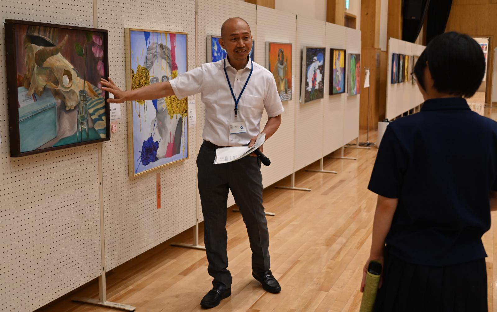 第33回えくぼ絵画展表彰式　写真７