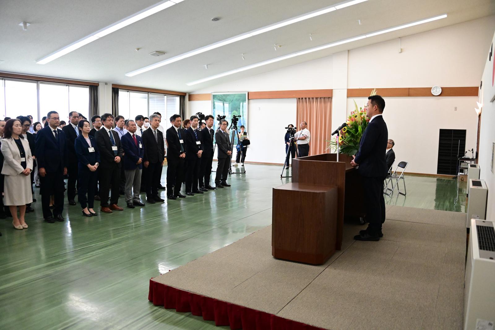 訓示を述べる柴田市長